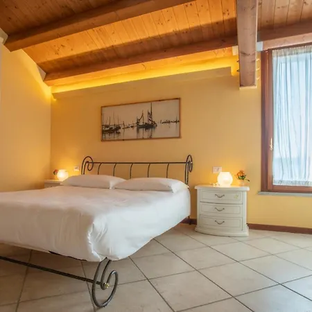 Hotel Caneo